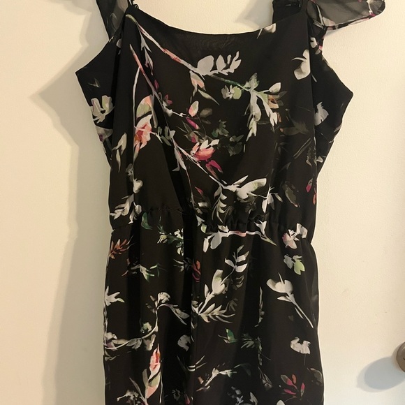 Floral Black Romper with Ruffle Straps - Picture 4 of 4